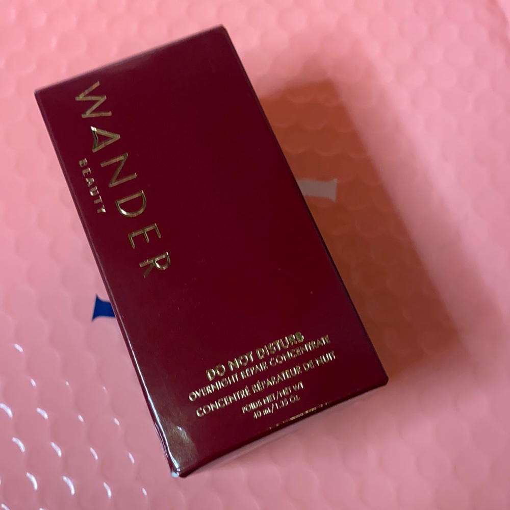Wander beauty do not disturb